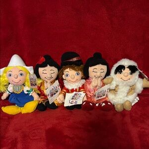 Vintage Disney It’s A Small World Bean Bag Collection of Five (5)